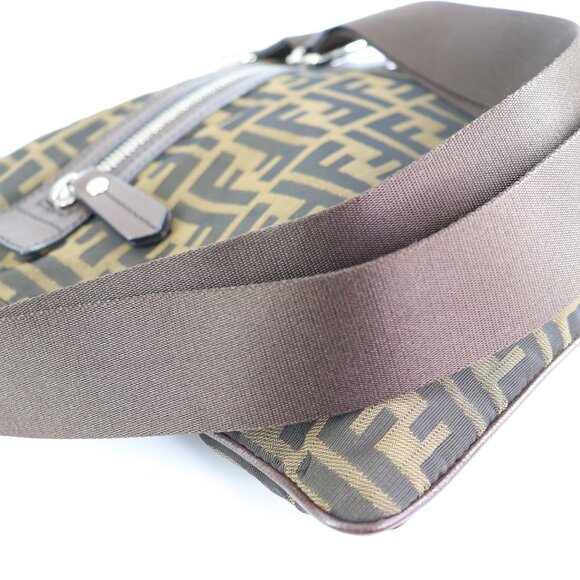 Fendi Vintage Front Zip Flat Messenger Bag Zucca Canvas Medium - Picture 12 of 16